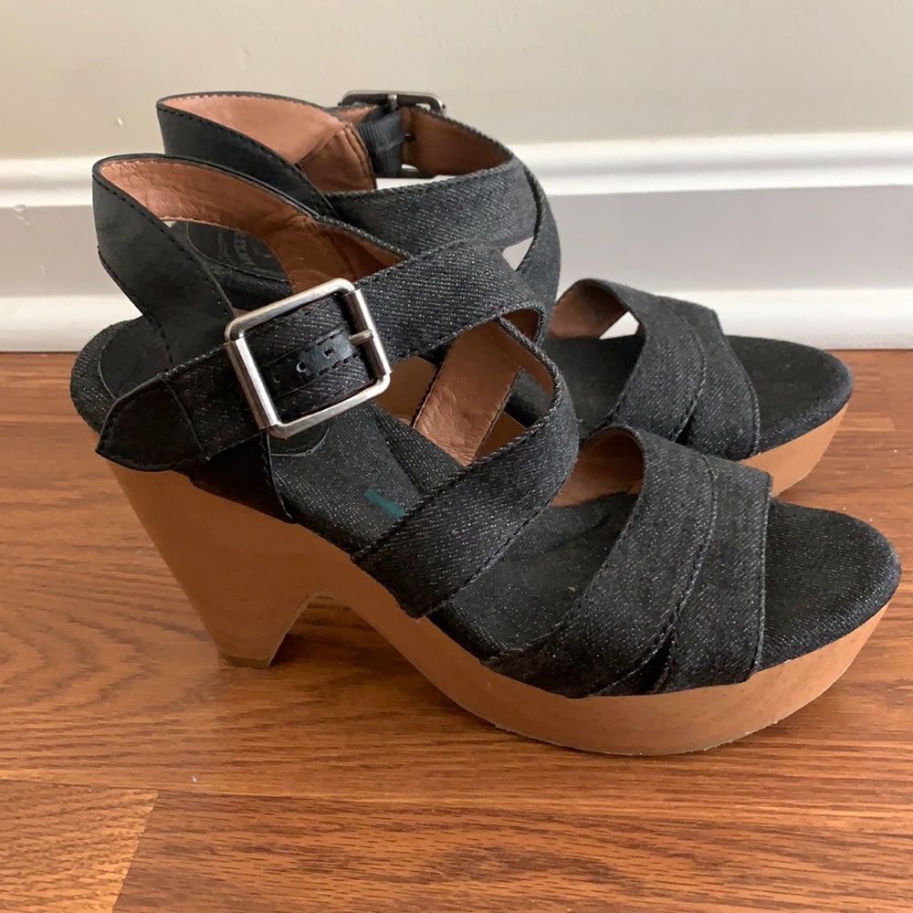 Lucky Brand clogs